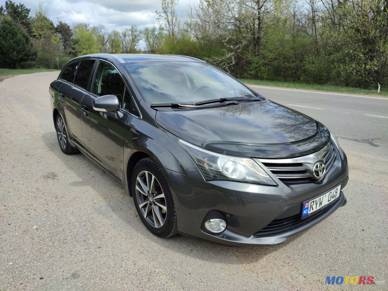 2013' Toyota Avensis photo #1