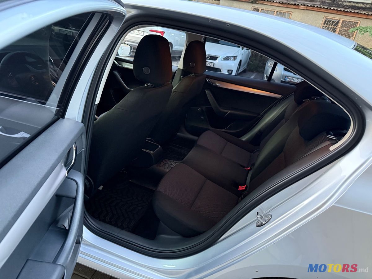 2013' Skoda Octavia photo #4