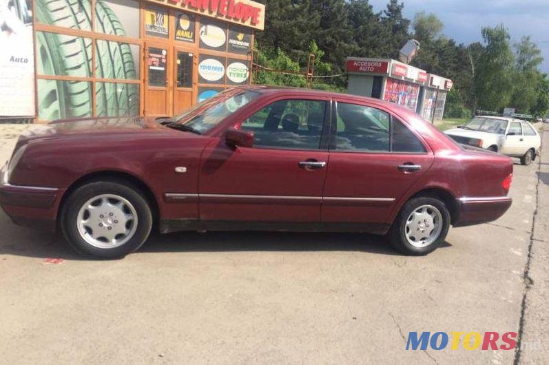 1998' Mercedes-Benz E photo #1