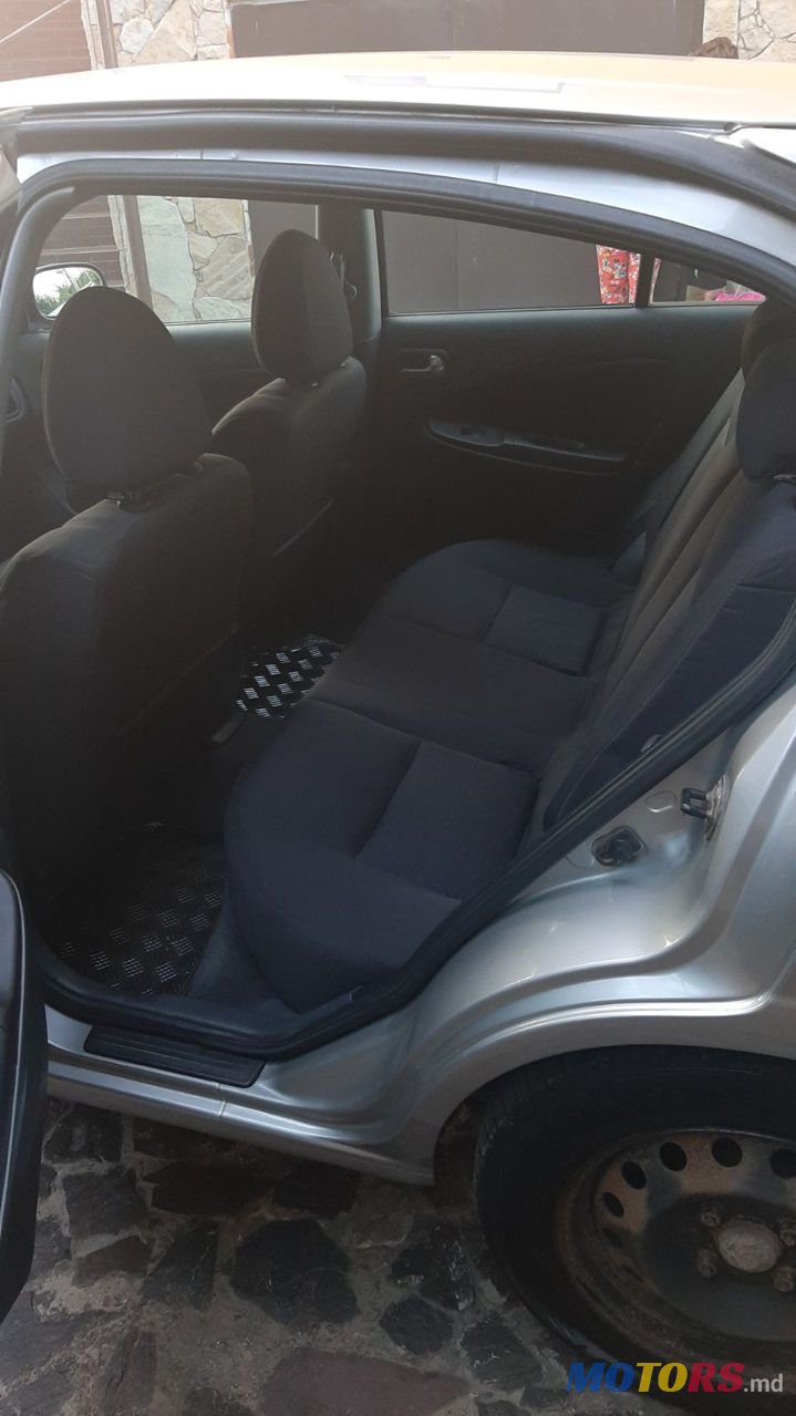 2006' Nissan Almera photo #5