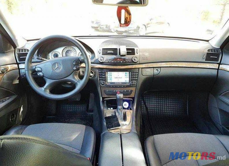 2006' Mercedes-Benz E photo #2