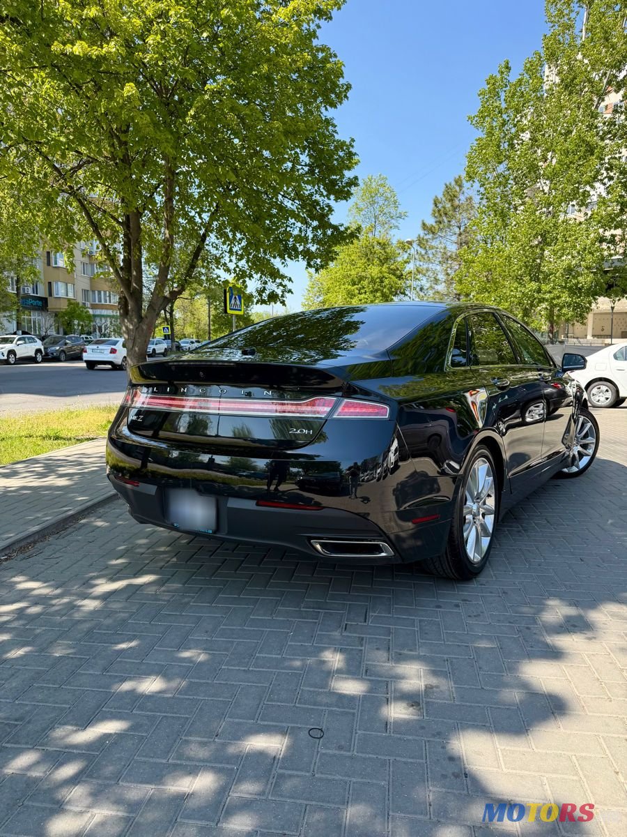 2015' Lincoln MKZ photo #3