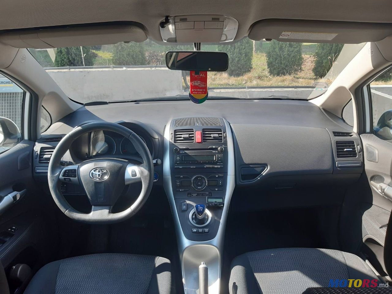 2010' Toyota Auris photo #5