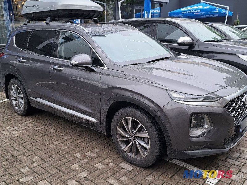 2019' Hyundai Santa Fe photo #2
