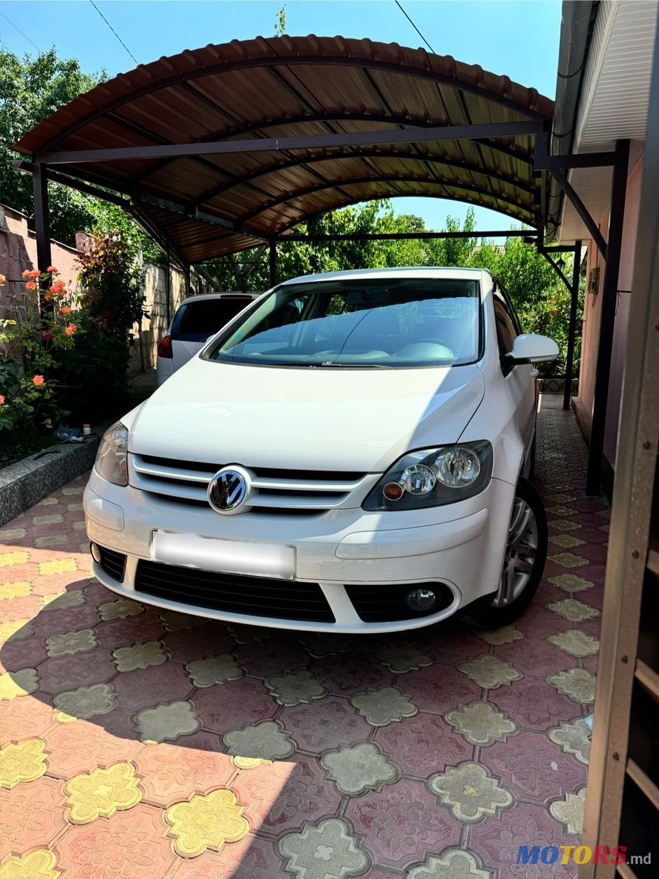 2009' Volkswagen Golf Plus photo #2