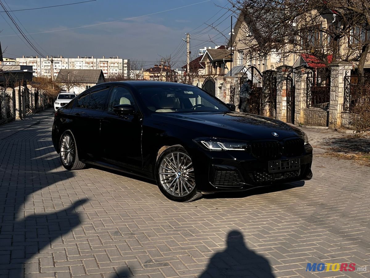 2019' BMW 5 Series photo #1