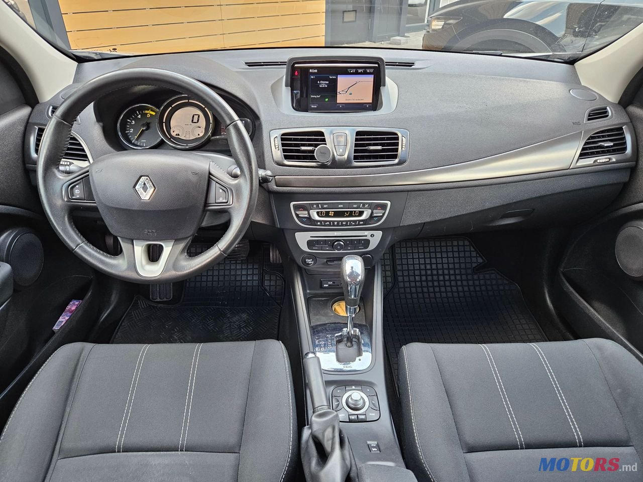 2013' Renault Megane photo #5