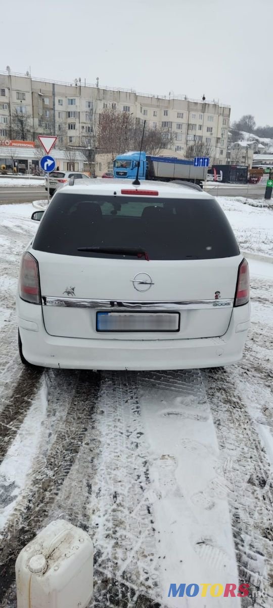 2008' Opel Astra photo #6