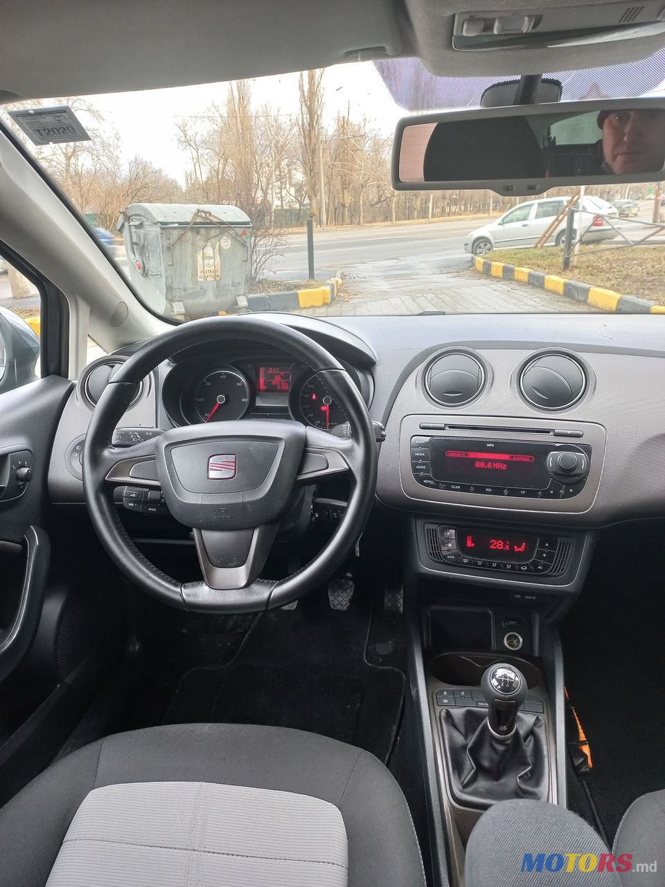 2012' SEAT Ibiza photo #1