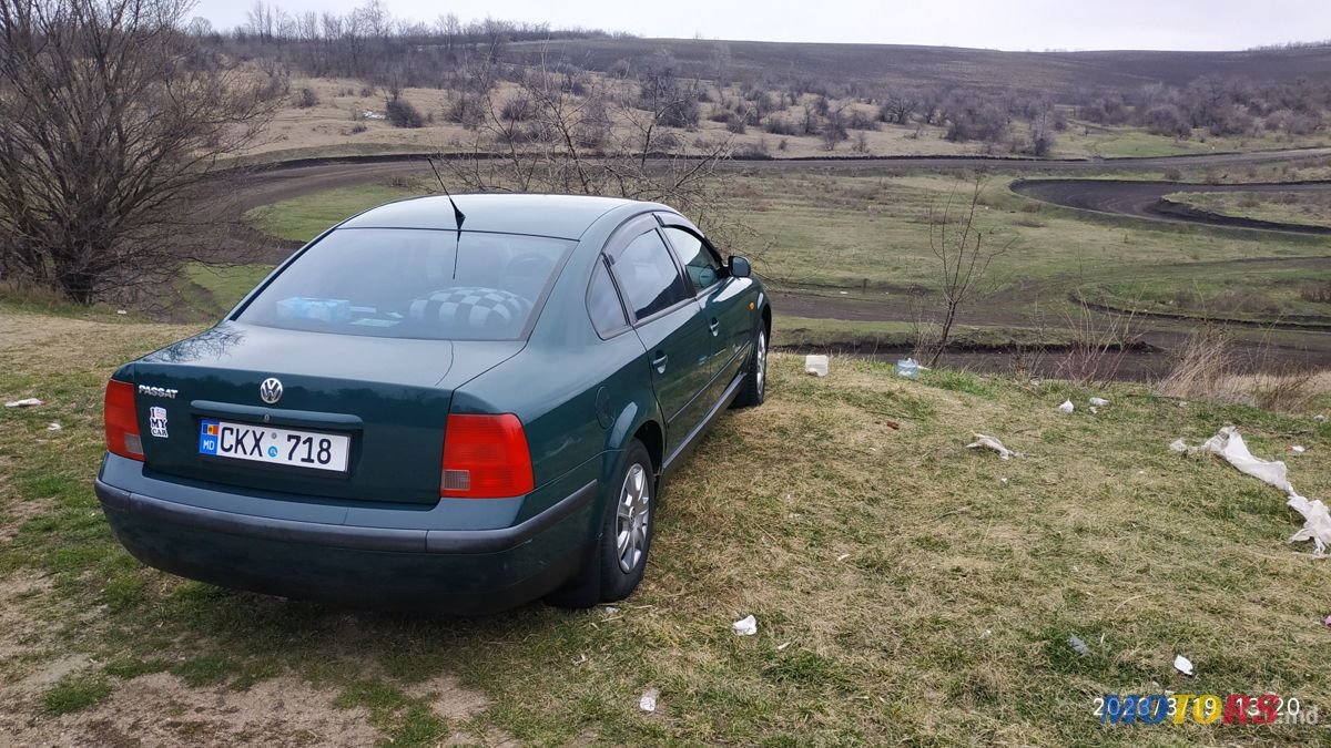 1997' Volkswagen Passat photo #2