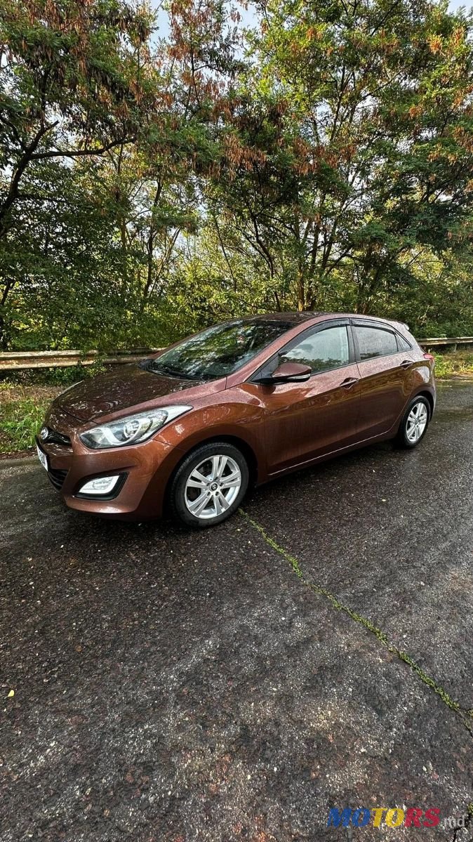 2012' Hyundai i30 photo #2