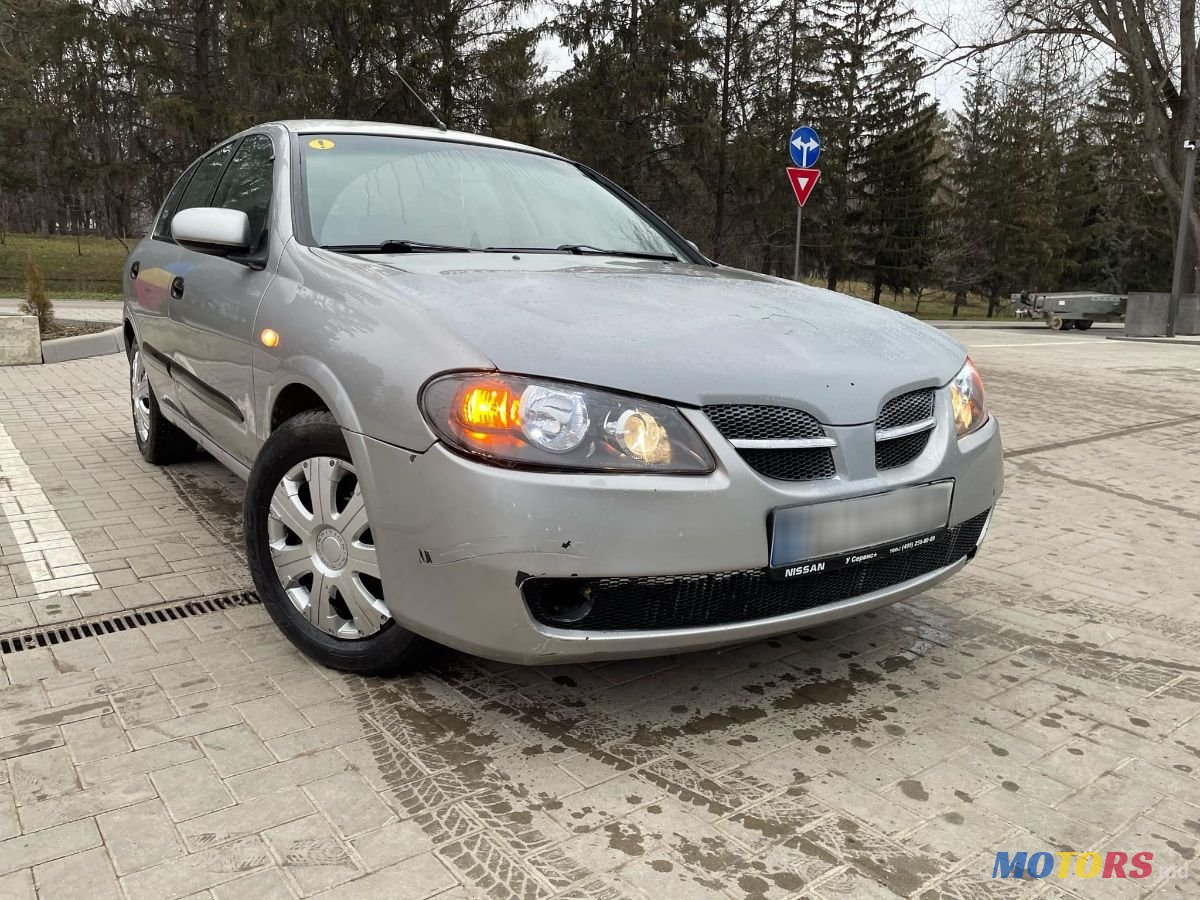 2005' Nissan Almera photo #1