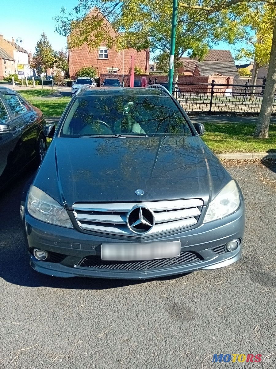 2010' Mercedes-Benz C-Class photo #1