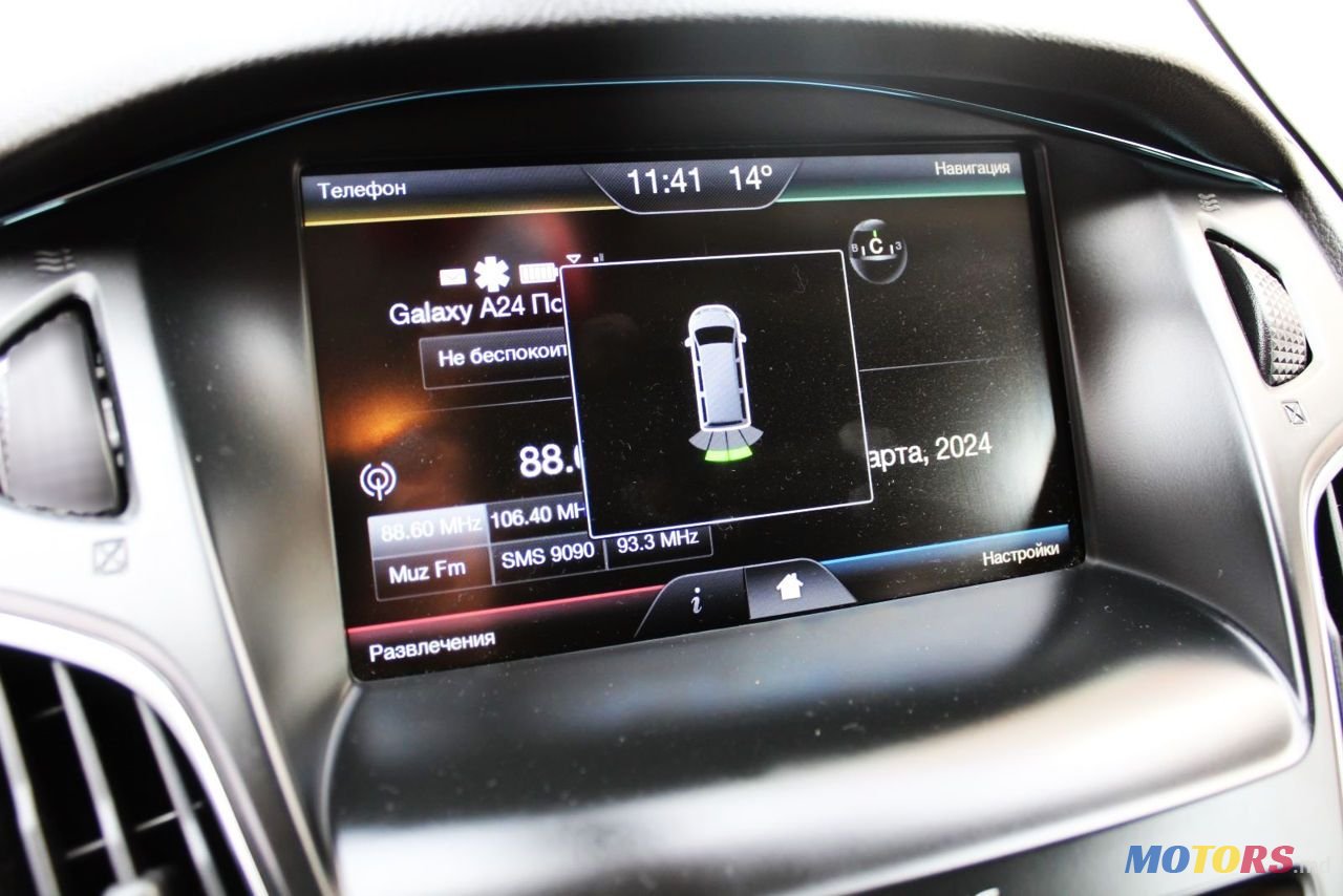 2016' Ford Focus photo #6