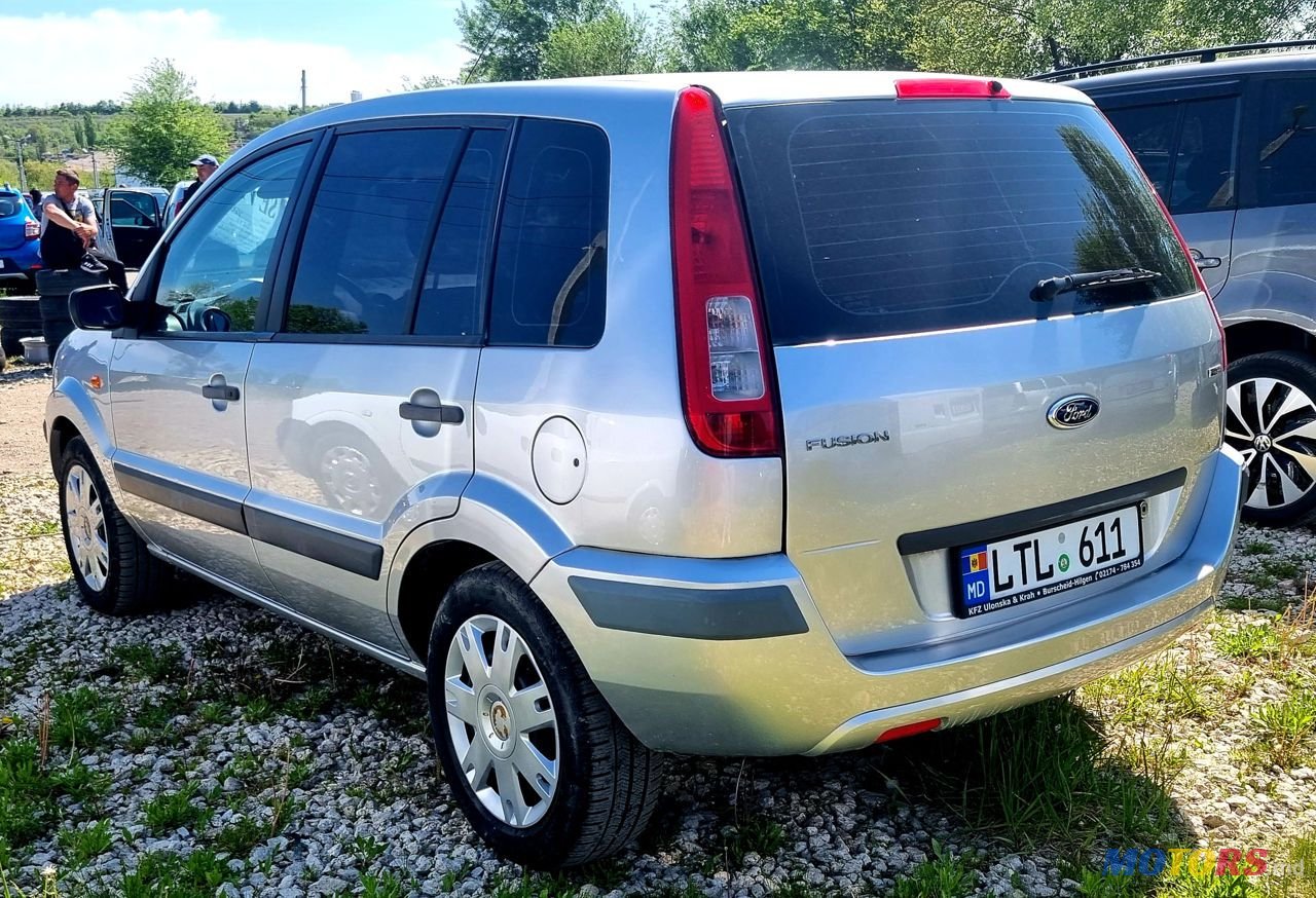 2010' Ford Fusion photo #4