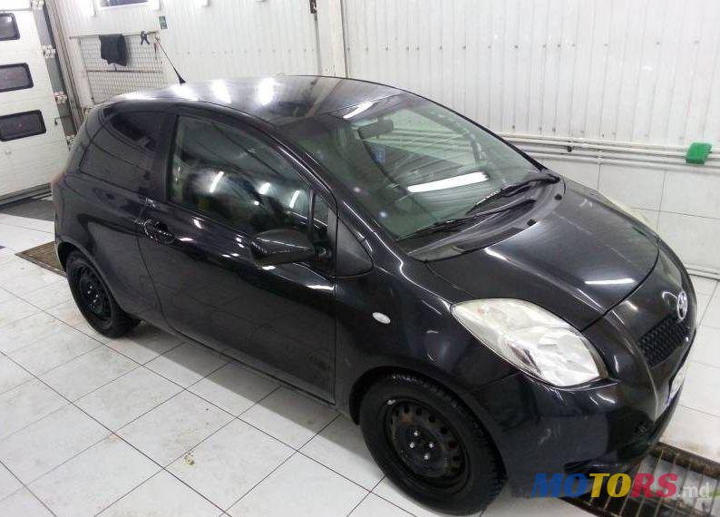 2008' Toyota Yaris photo #1