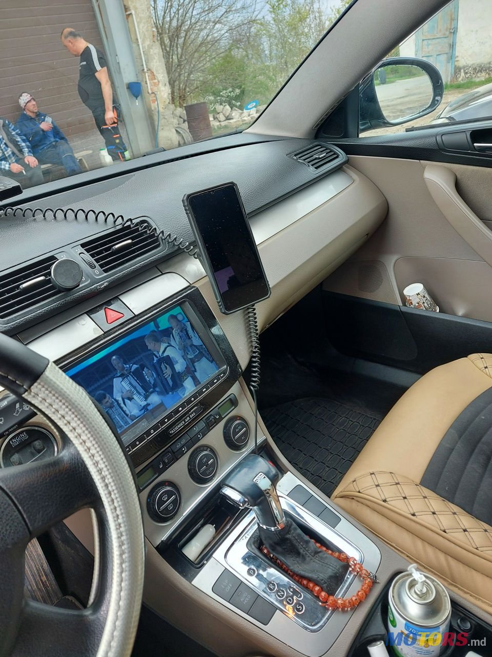 2008' Volkswagen Passat photo #3