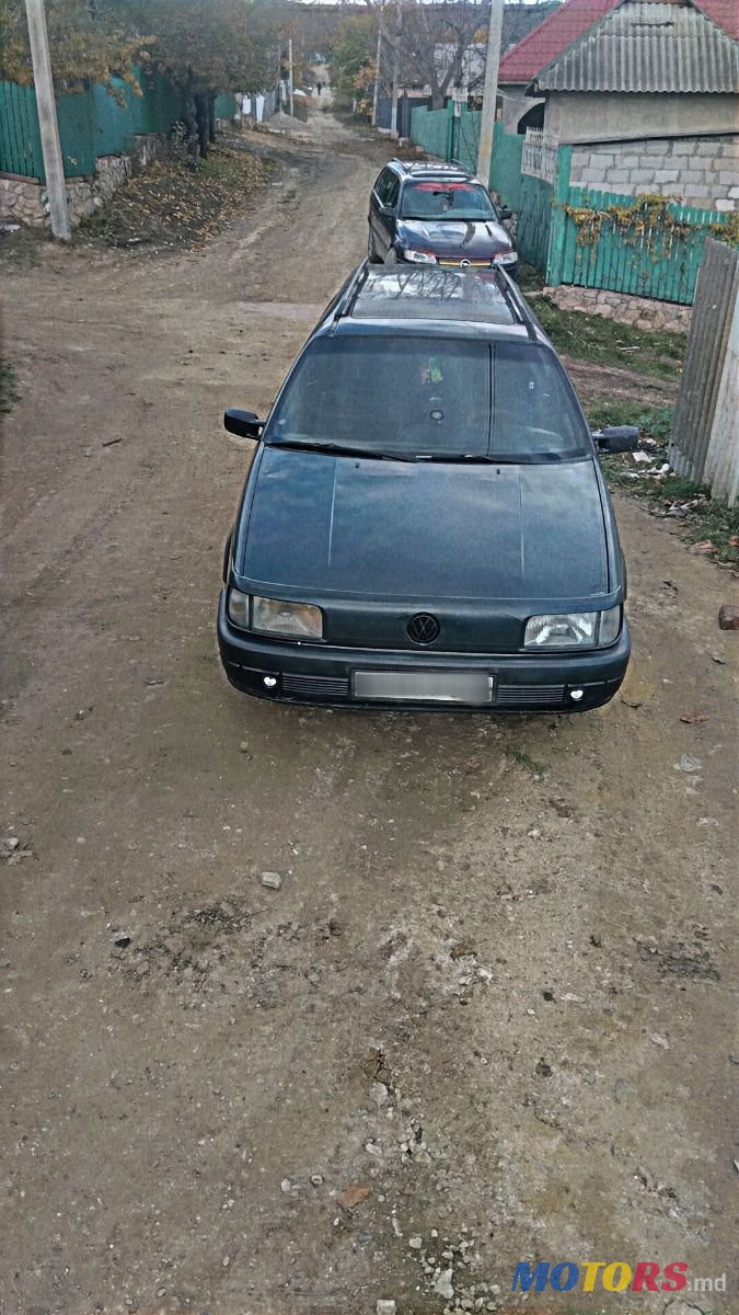 1993' Volkswagen Passat photo #1
