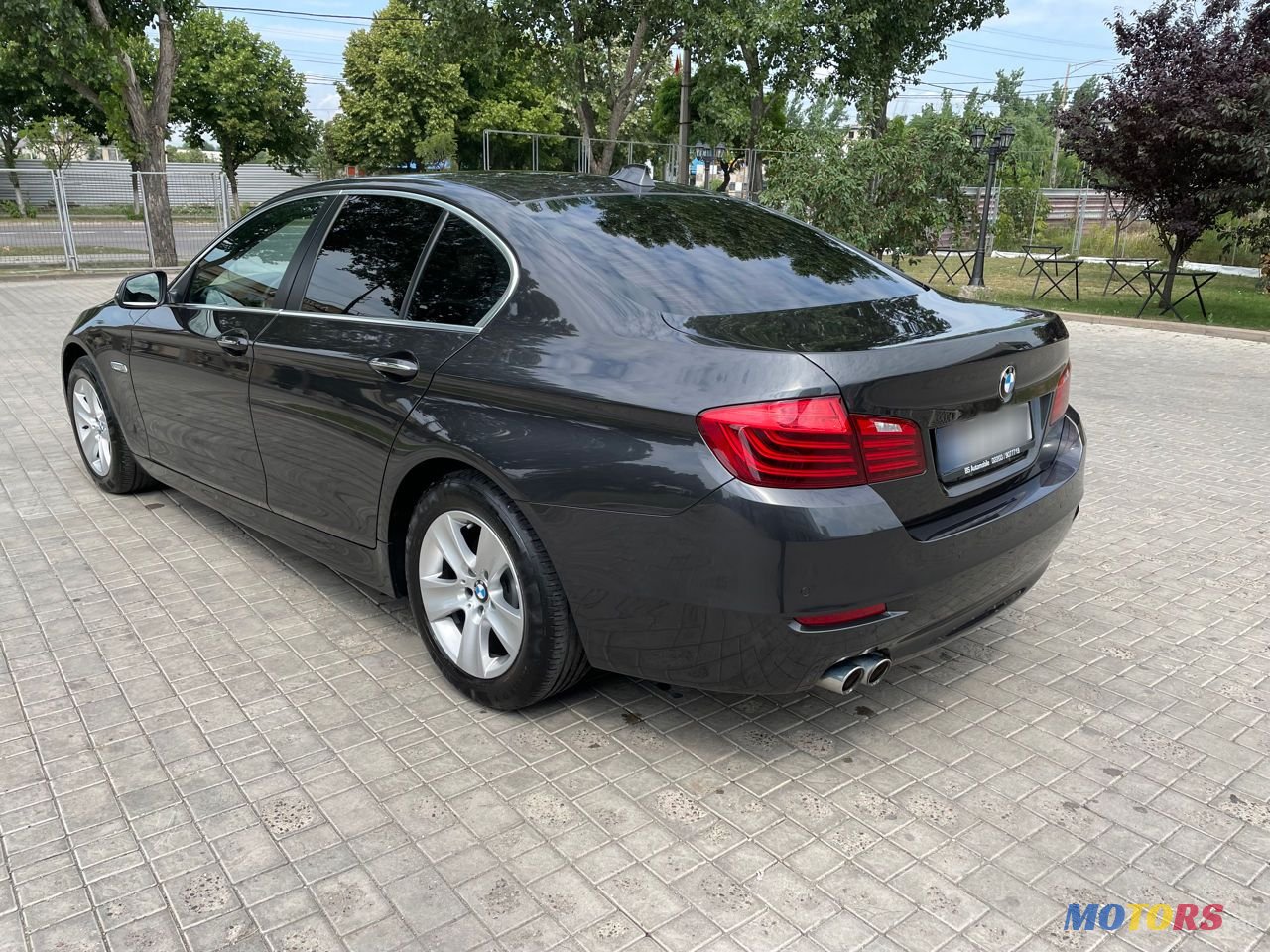 2016' BMW 5 Series photo #5