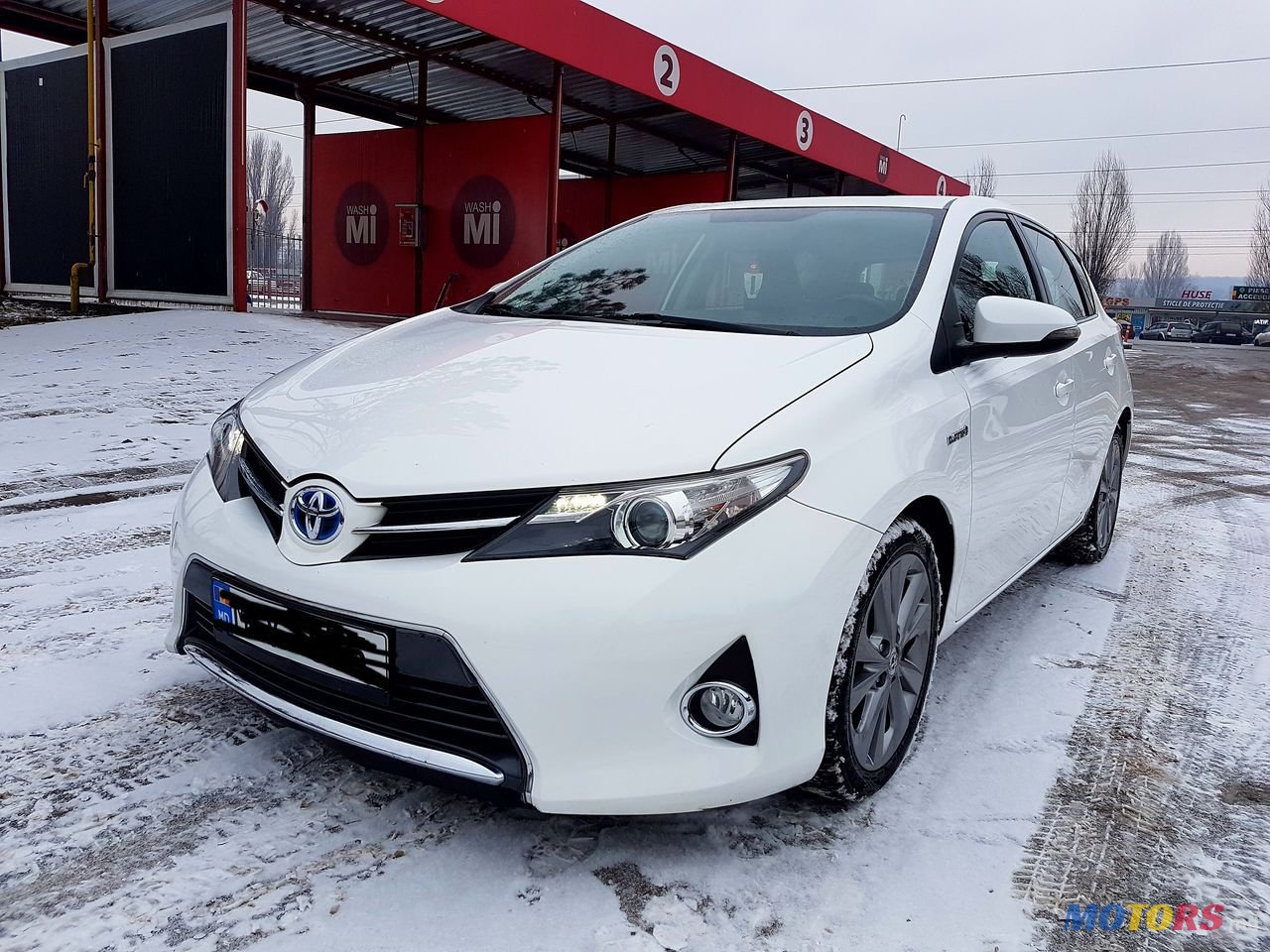 2013' Toyota Auris photo #4