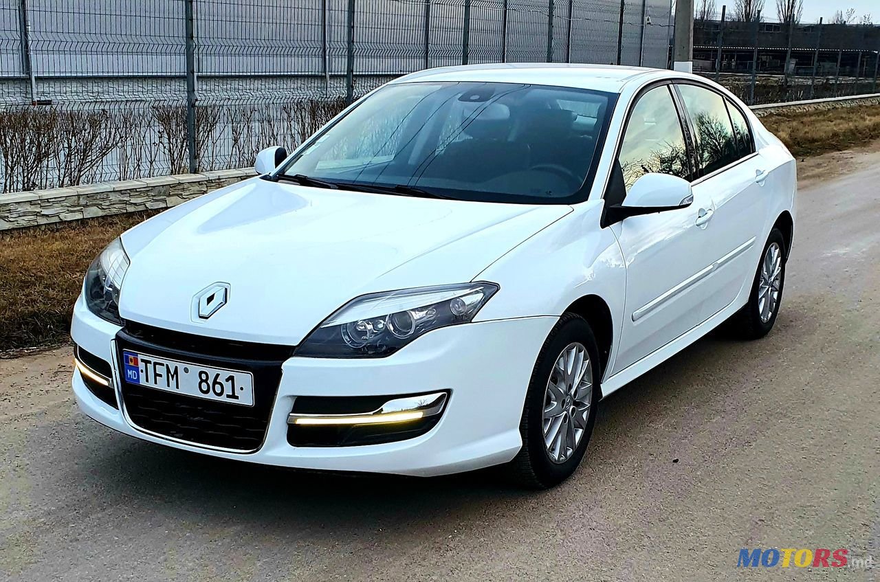 2015' Renault Laguna photo #2