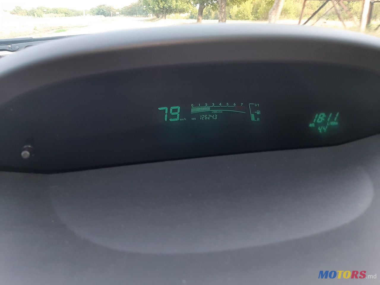 2010' Toyota Yaris photo #6