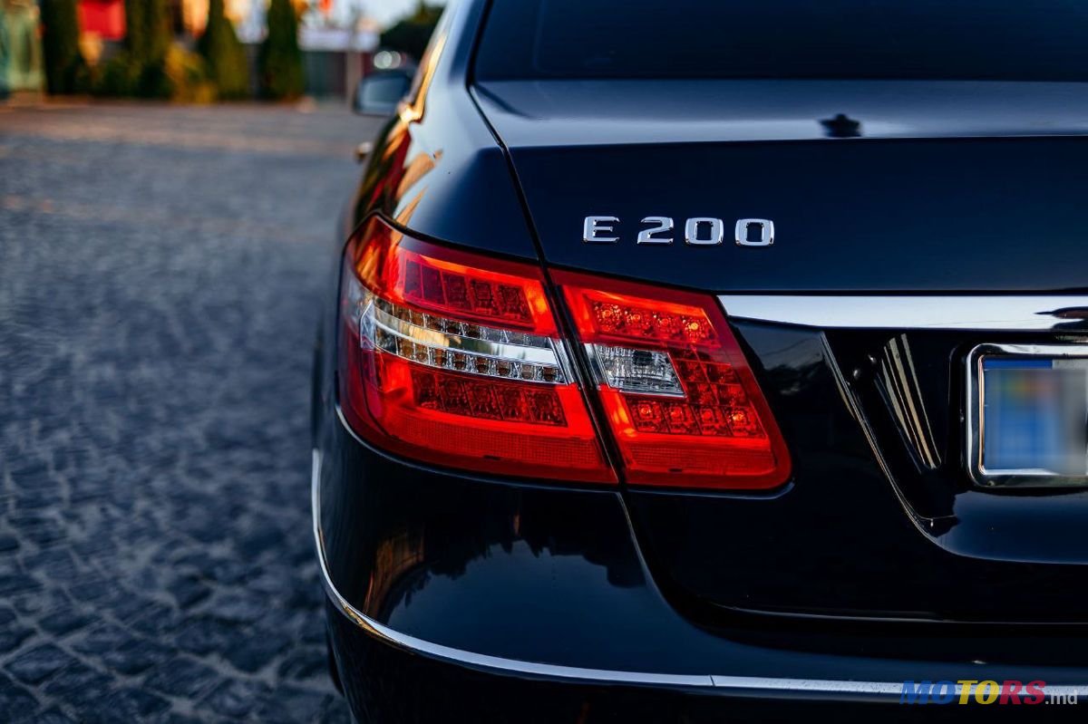 2012' Mercedes-Benz E-Class photo #5