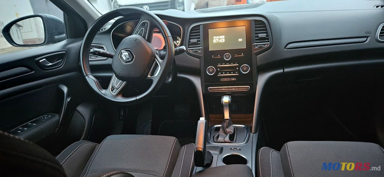 2020' Renault Megane photo #2