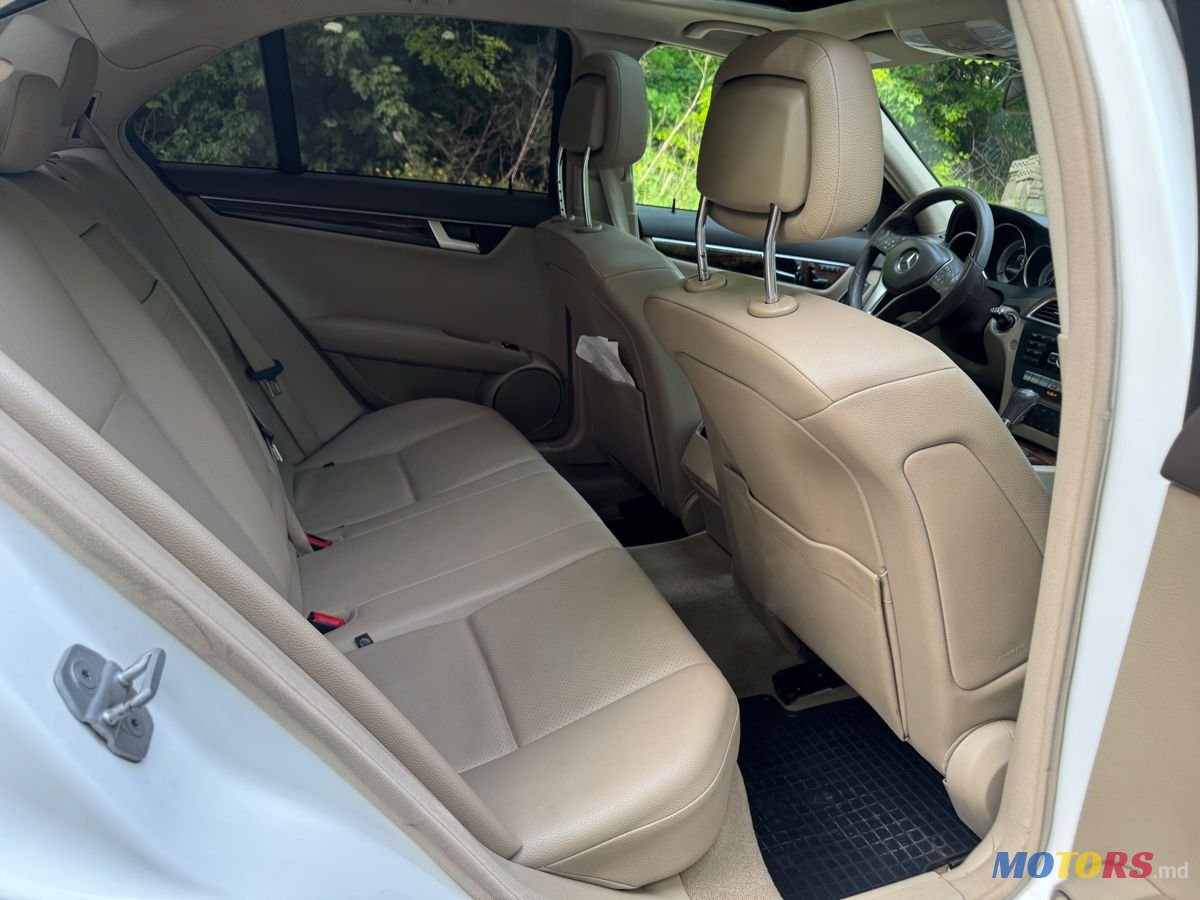 2013' Mercedes-Benz C-Class photo #6