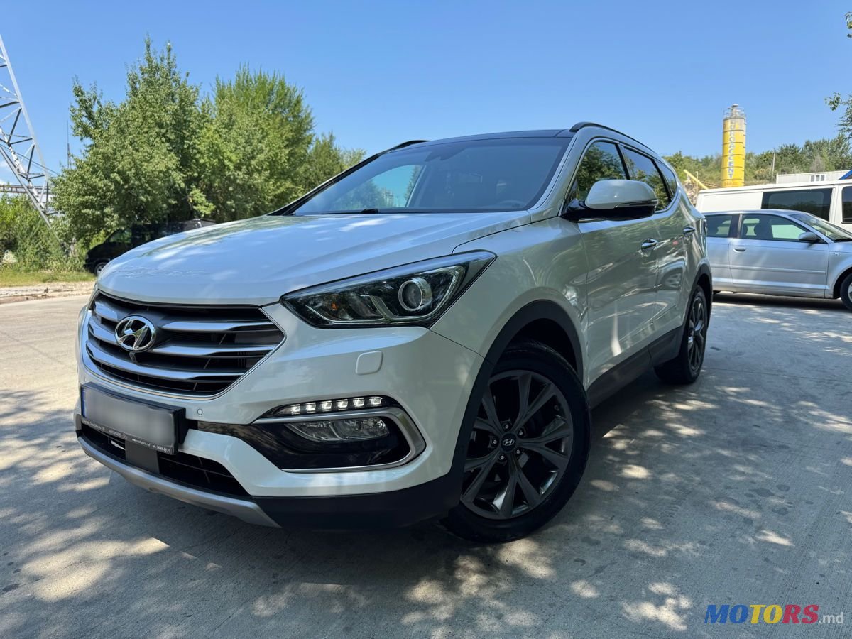 2017' Hyundai Santa Fe photo #1