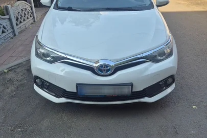 2015' Toyota Auris