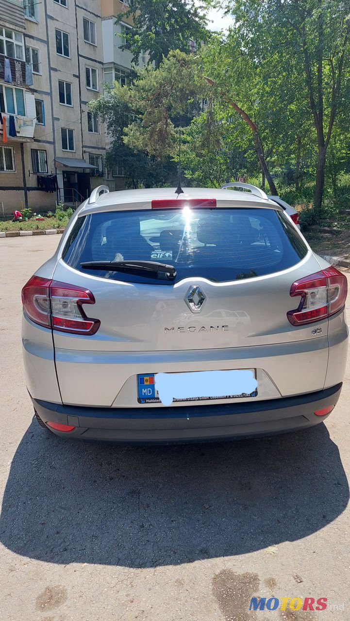2012' Renault Megane photo #2