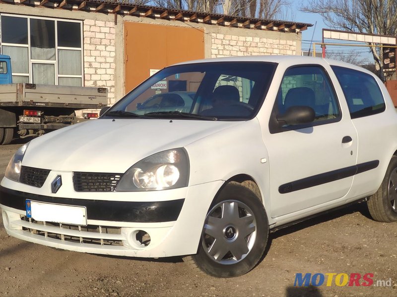 2003' Renault Clio photo #2