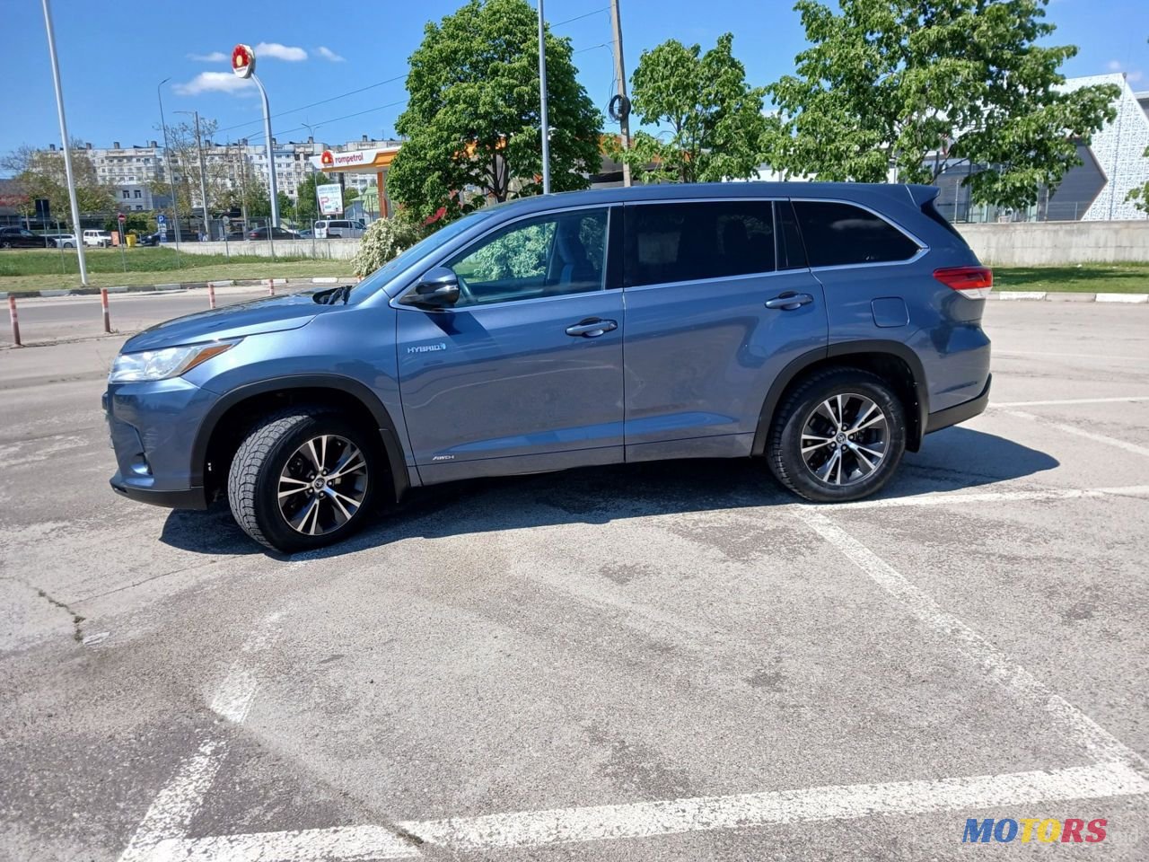 2017' Toyota Highlander photo #1