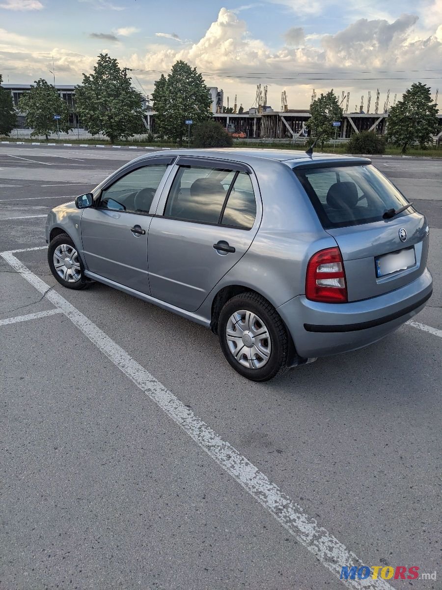 2002' Skoda Fabia photo #1