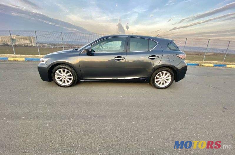 2011' Lexus CT photo #1