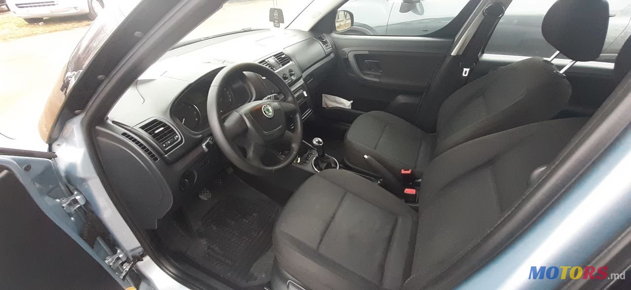 2011' Skoda Fabia photo #6