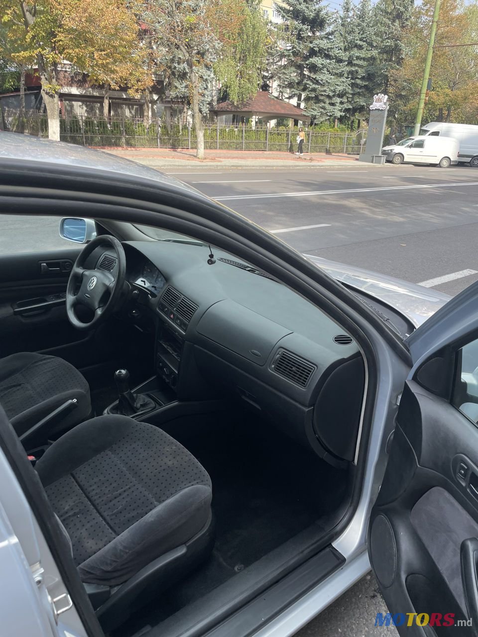 2000' Volkswagen Golf photo #4