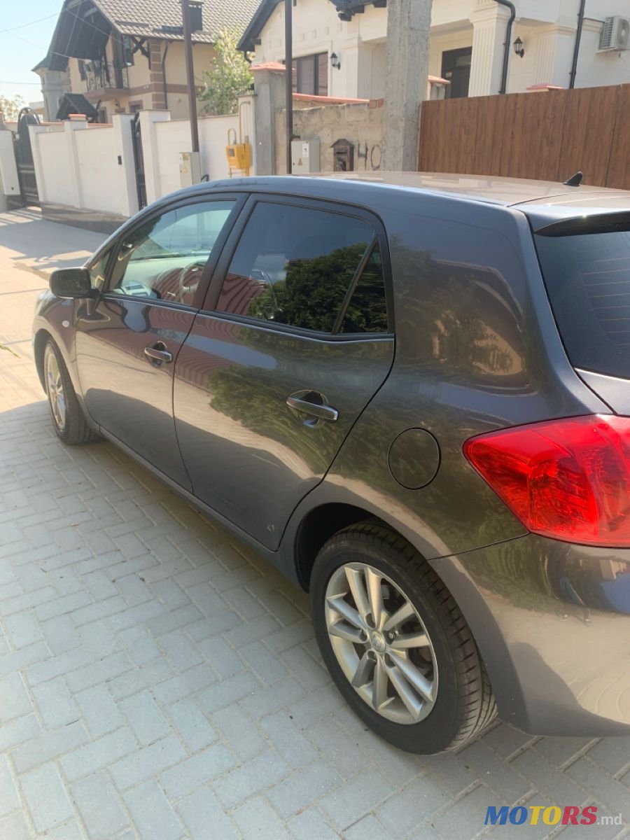 2009' Toyota Auris photo #4