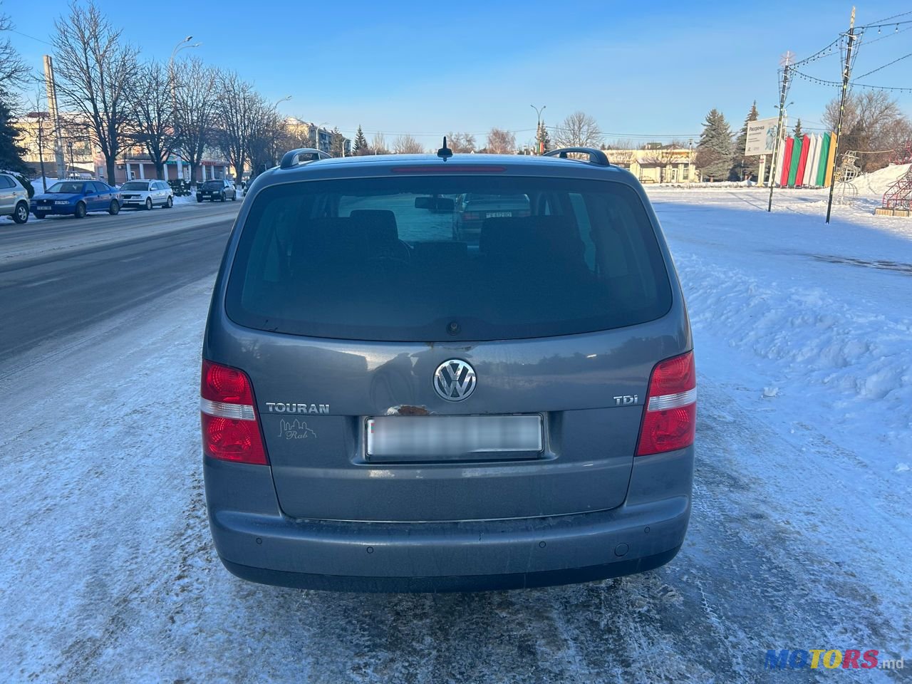 2005' Volkswagen Touran photo #3