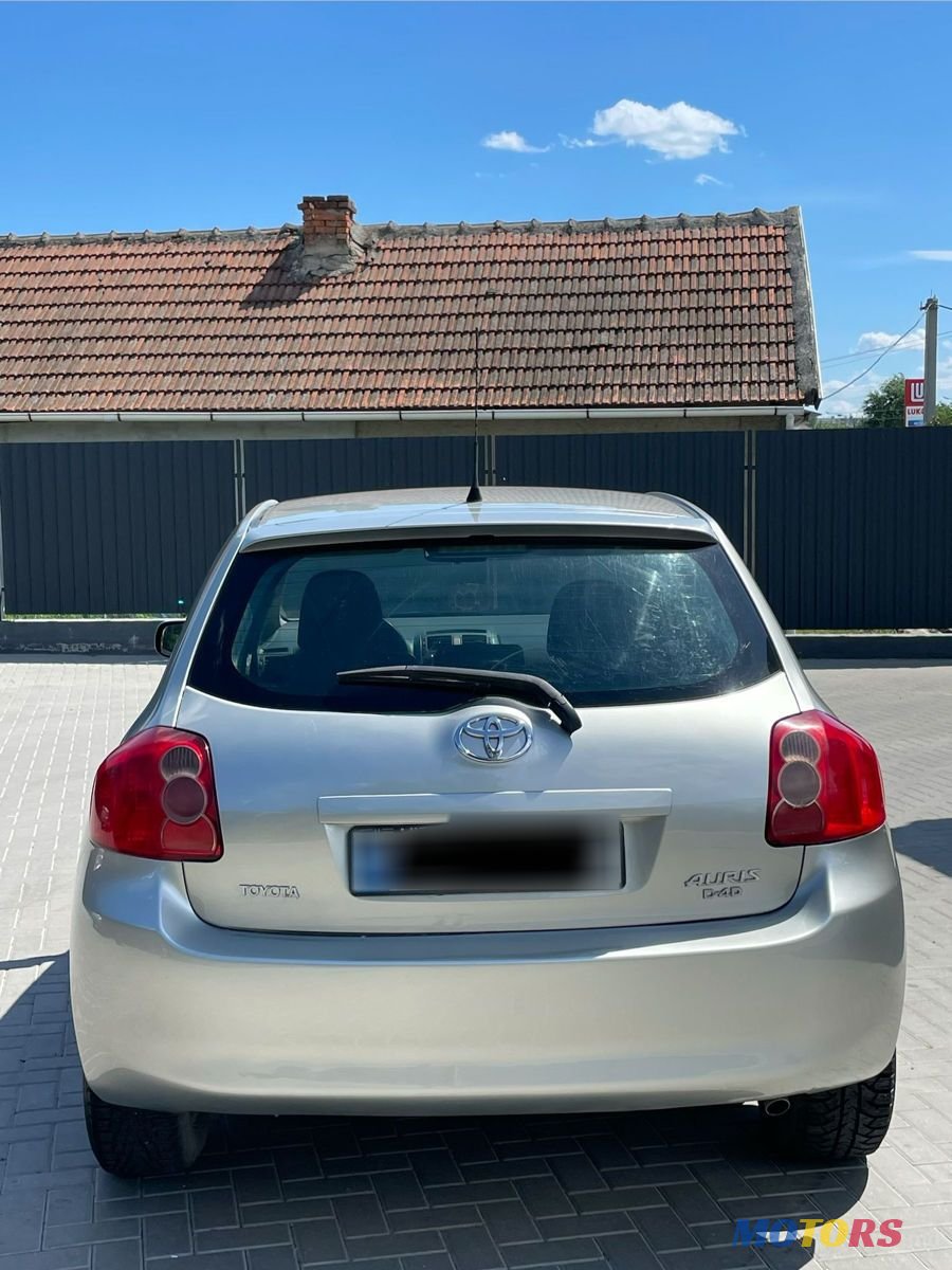2007' Toyota Auris photo #6