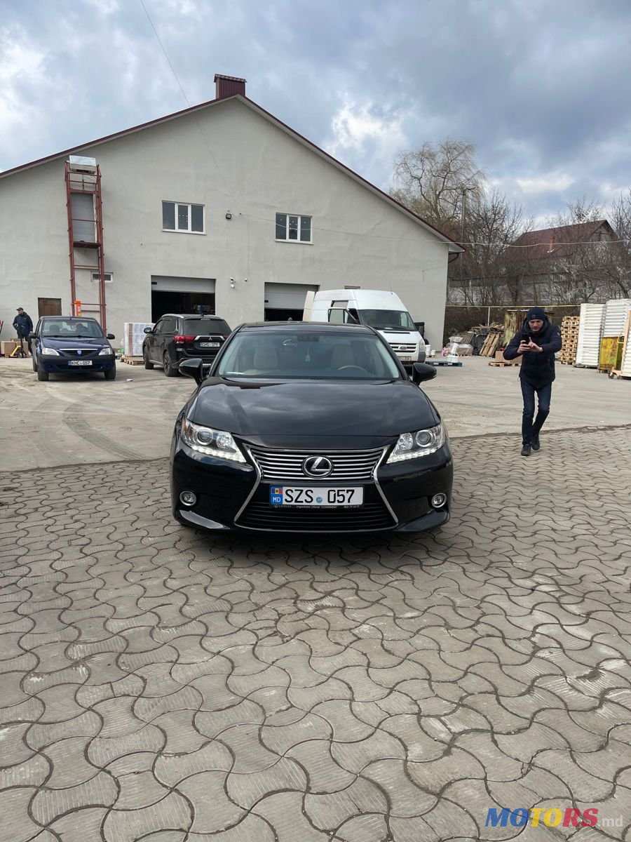 2013' Lexus Es Series photo #2