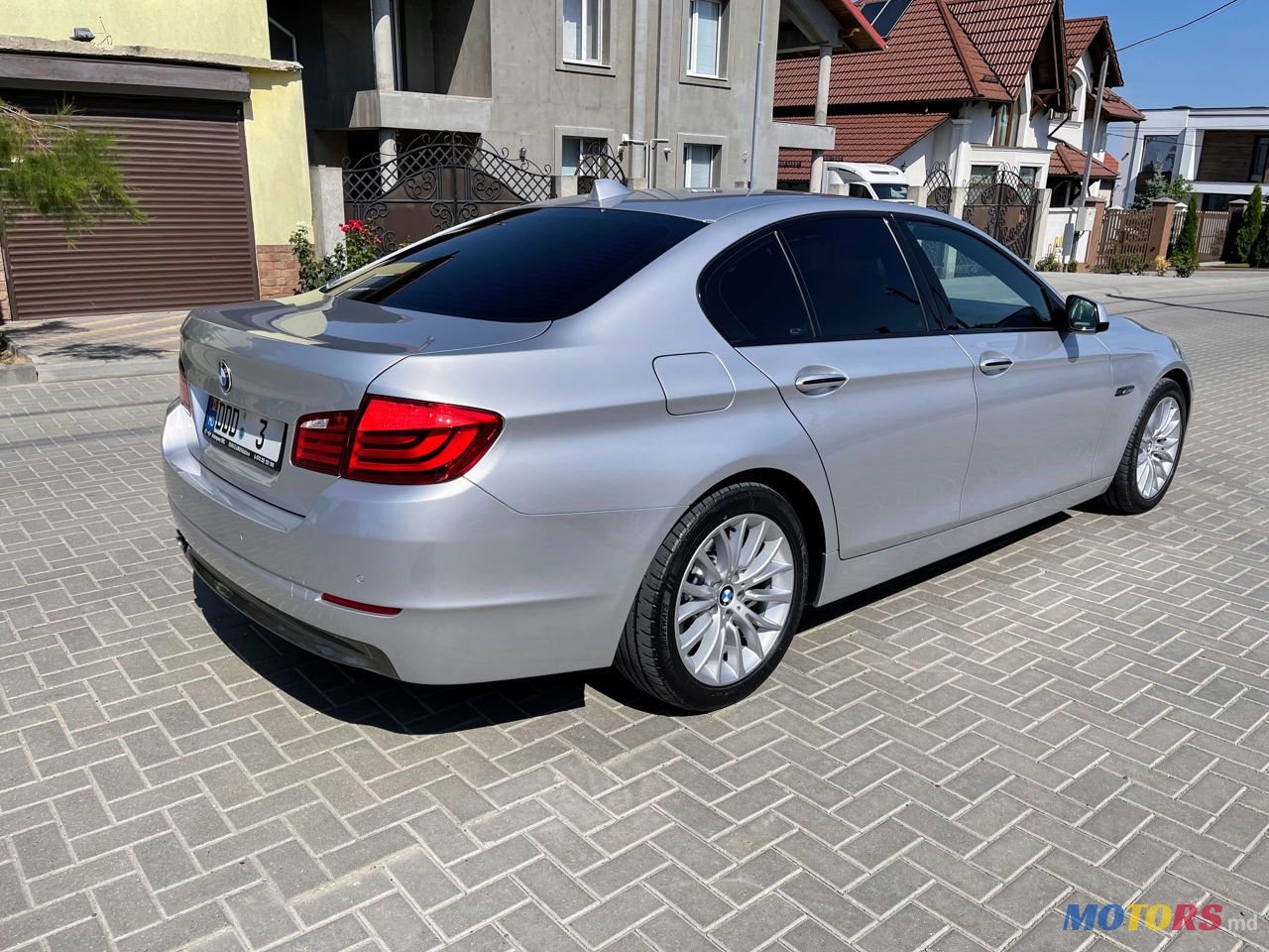 2012' BMW 5 Series photo #5