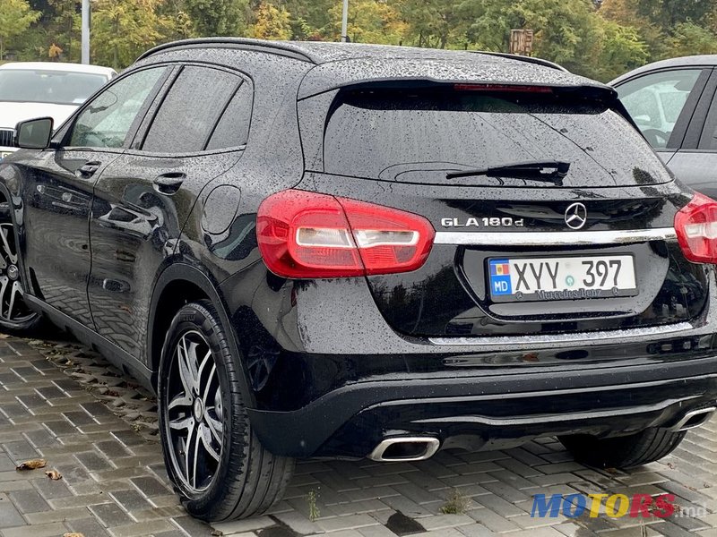 2015' Mercedes-Benz Gla photo #2