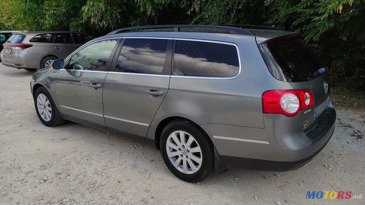 2007' Volkswagen Passat photo #3