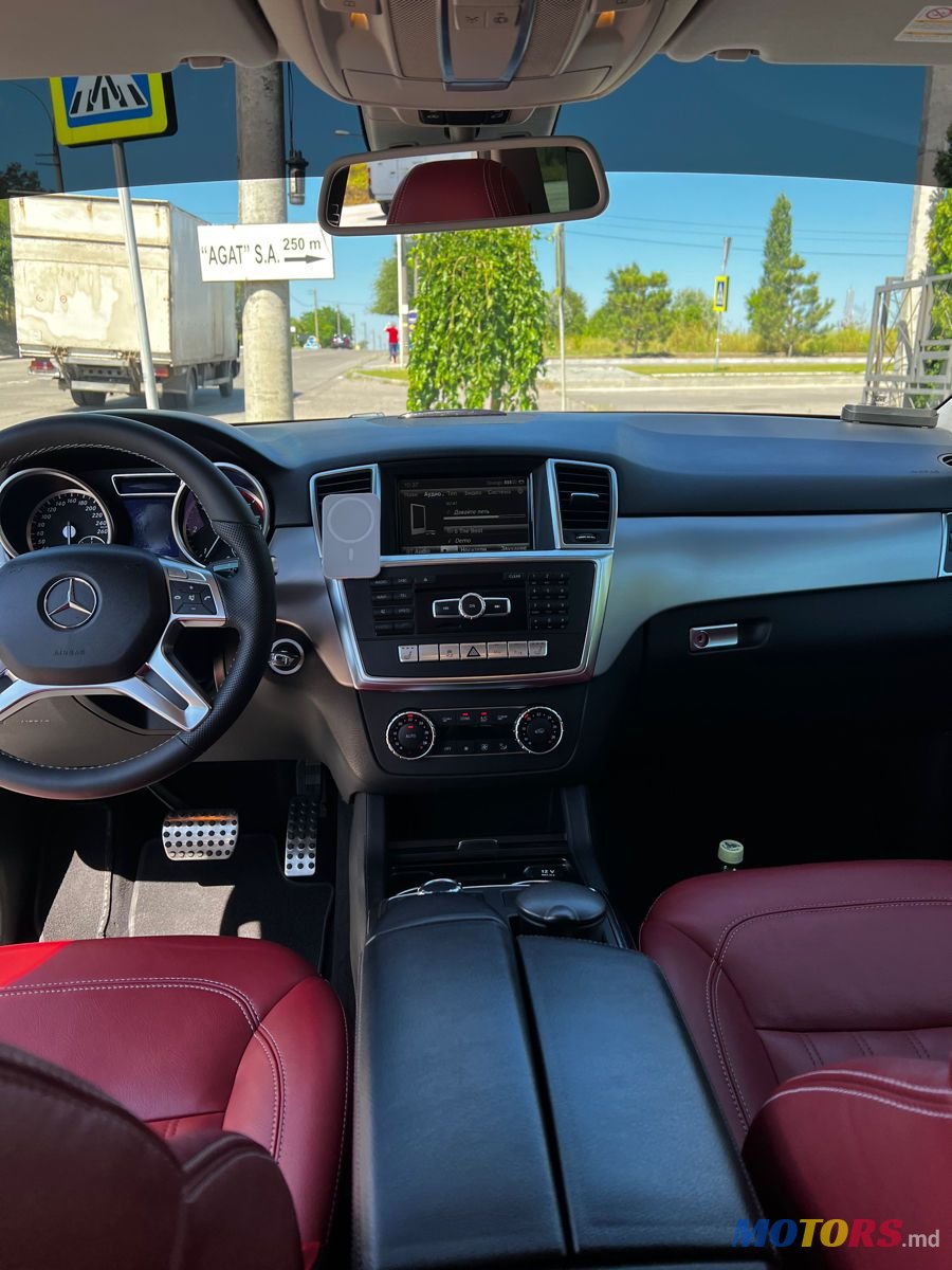 2013' Mercedes-Benz M Класс photo #5