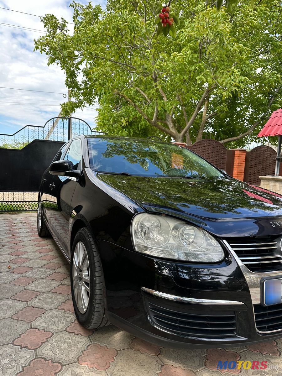 2008' Volkswagen Jetta photo #3