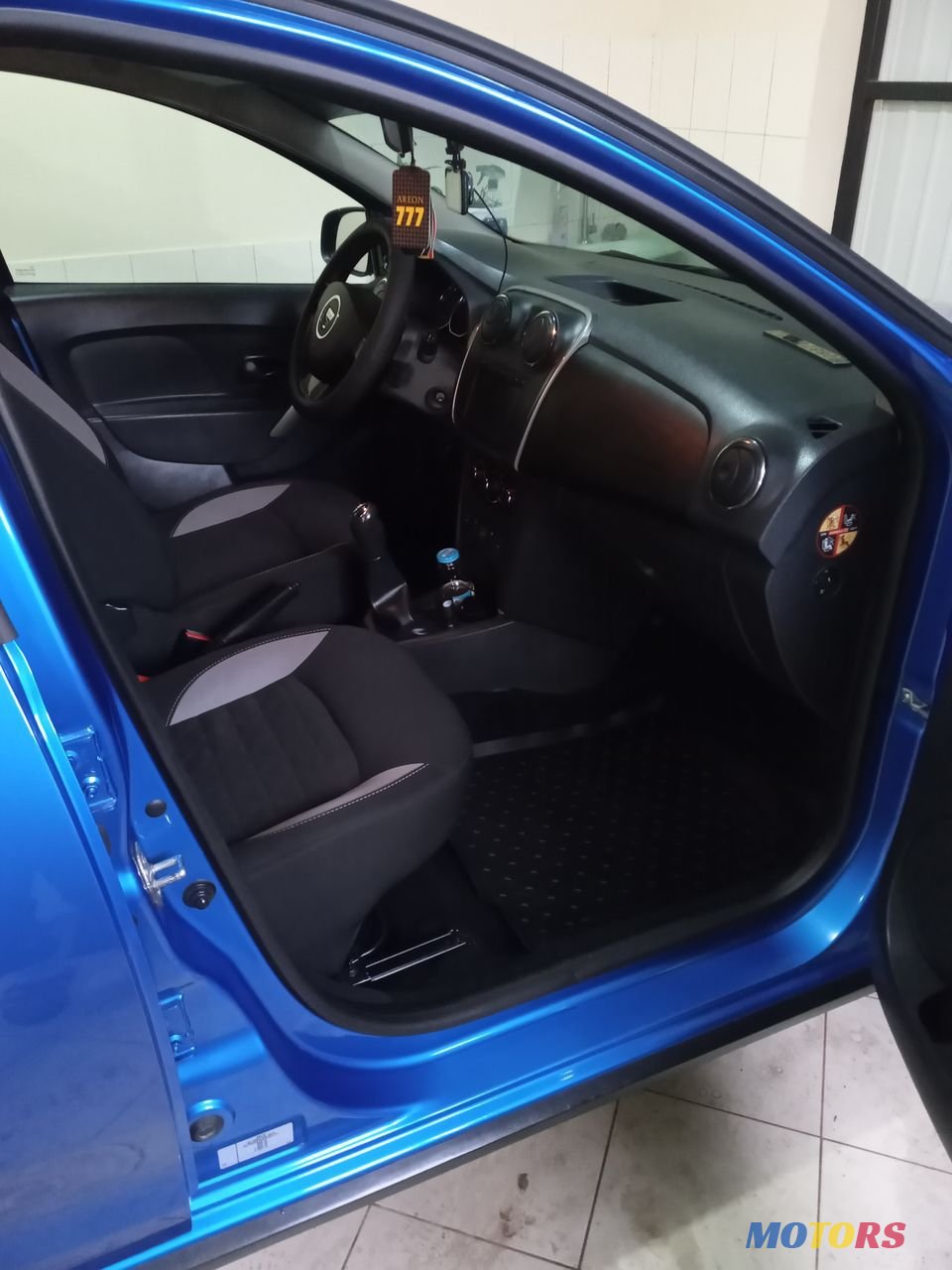 2015' Dacia Sandero Stepway photo #1