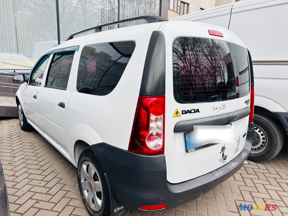 2009' Dacia Logan Mcv photo #1