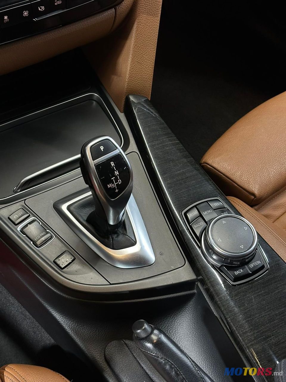 2016' BMW 3 Series photo #4